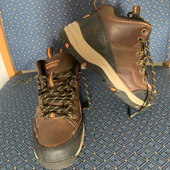 Winter boots - Picture 1 of 2